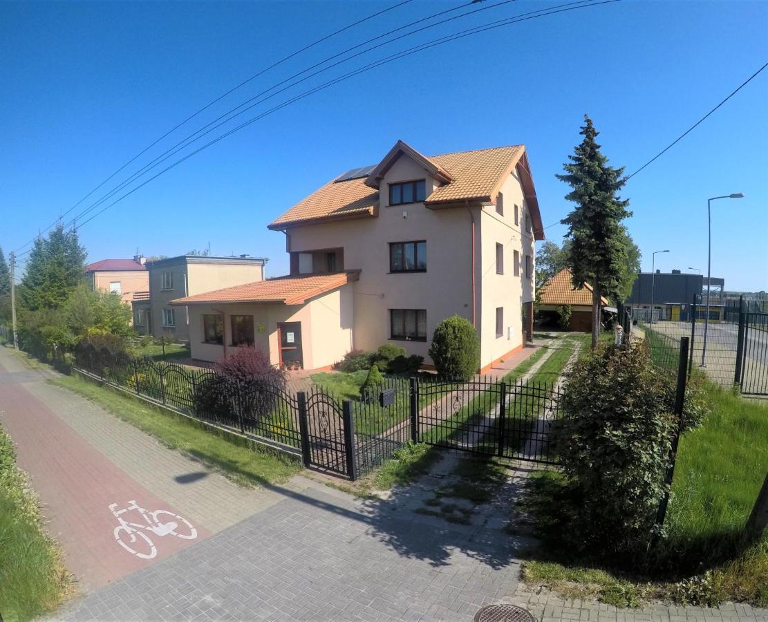 Pokoje Goscinne, Mieszkanie Na Wynajem W Swidniku K Lublina Exteriör bild